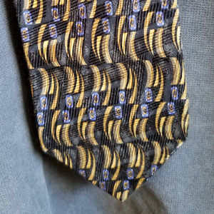 Black and yellow tie